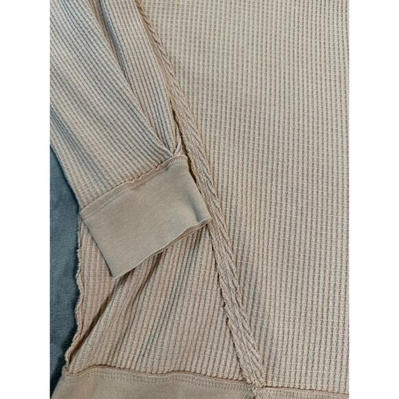 Free People SZ Medium Oversized Beige Boxy Waffle Long Sleeve Thermal Top Women - Picture 7 of 12
